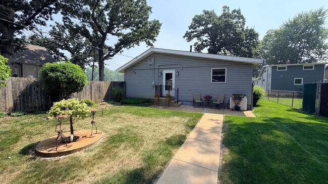 Building Photo - Riverfront Living on the Fox: 2 Bed, 1 Bath with Private Dock and Oversized Garage