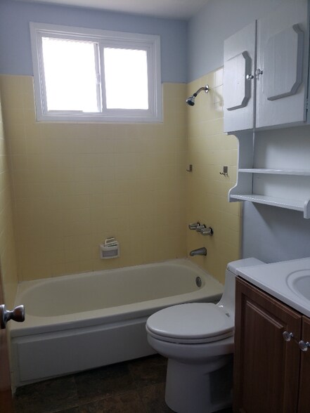 Building Photo - 16516 Firmona Ave