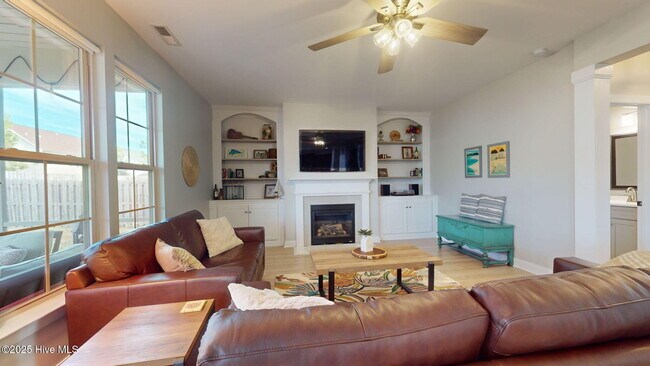 Building Photo - 205 Willow Ridge Dr