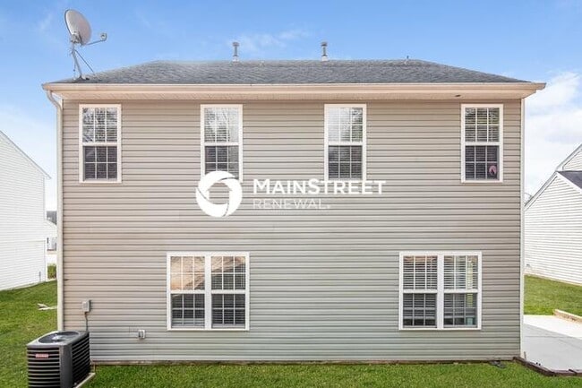 Building Photo - 4 Bedroom Pet-Friendly Home in Dallas, NC with Main Street Renewal