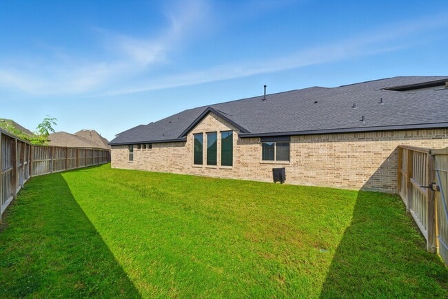 Building Photo - 13823 Paseo De La Paz Pl