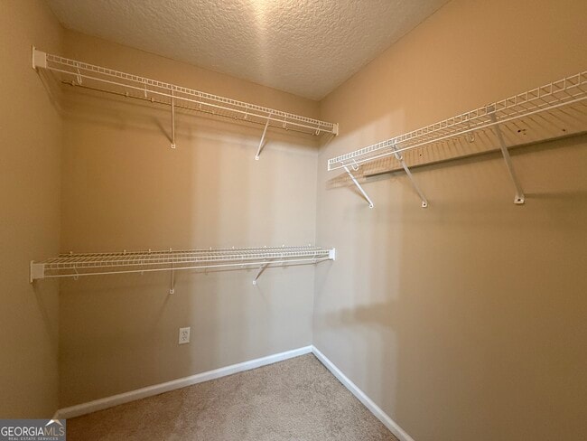 Building Photo - 8002 Towne Pk Dr
