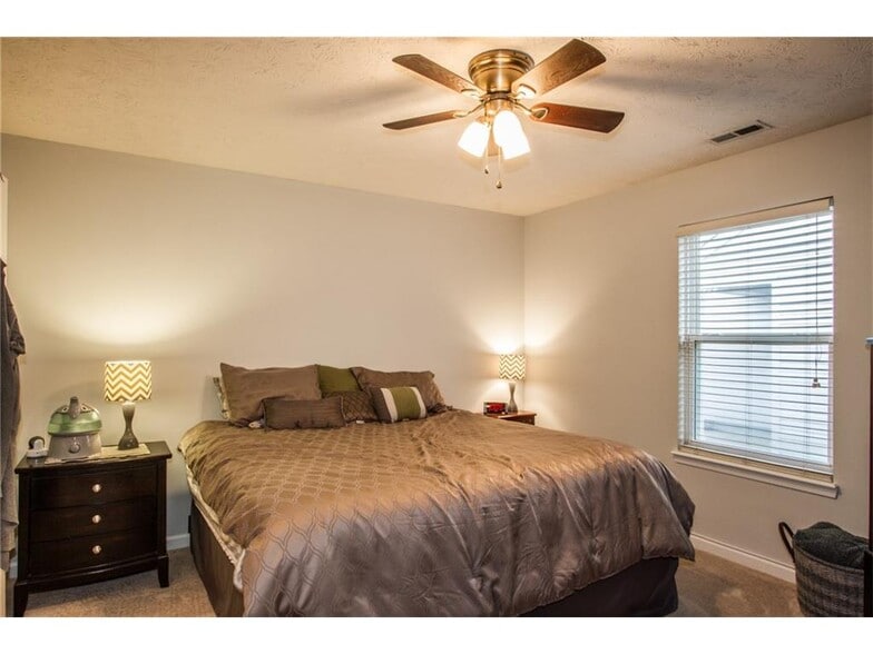 Master - 11708 Signet Lane