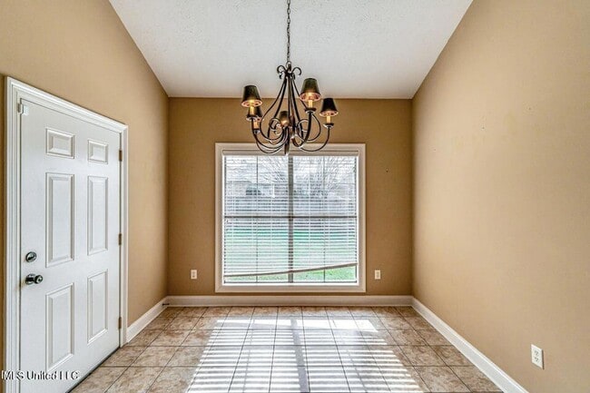 Building Photo - 401 Ash Tree Ln