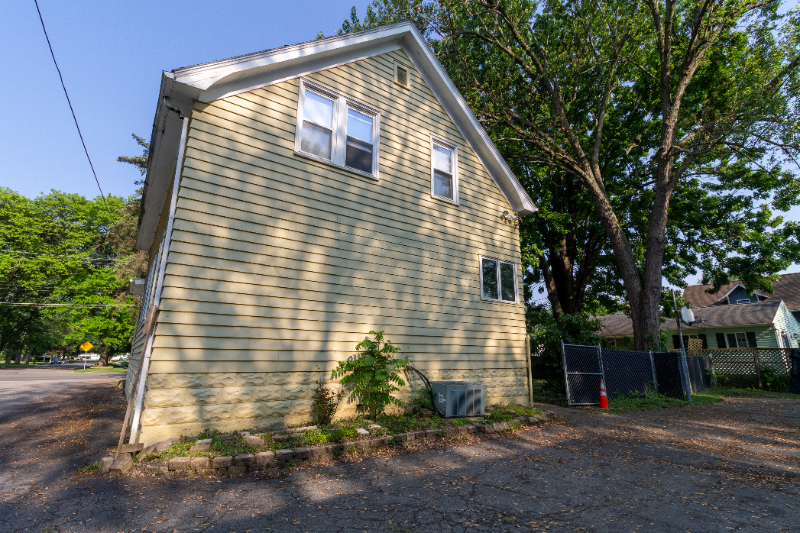 Building Photo - 706 Nash Rd