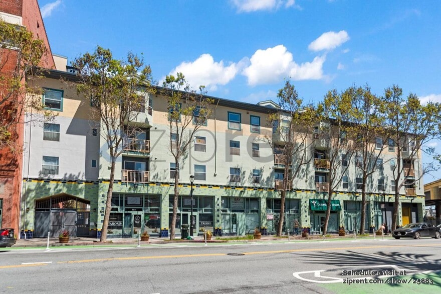 Primary Photo - 135 Valencia St