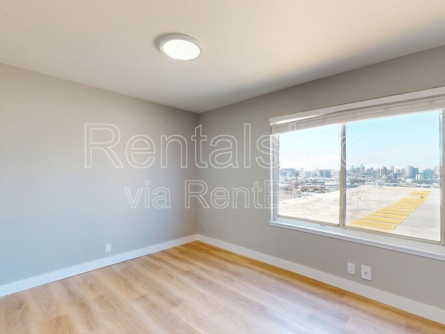 Building Photo - 657 Kansas St