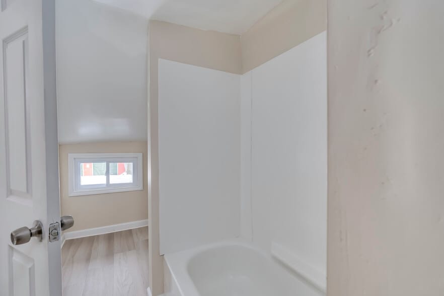 Building Photo - 514 Francis St