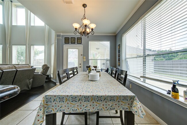 Building Photo - 5911 Canyon Brook Ct