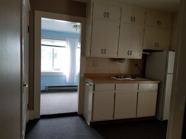 kitchen to bedroom - 505 5th Ave S