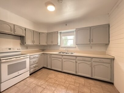 Building Photo - 8690 PA-25