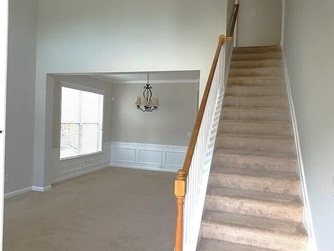 Building Photo - 1353 Dukes Creek Dr