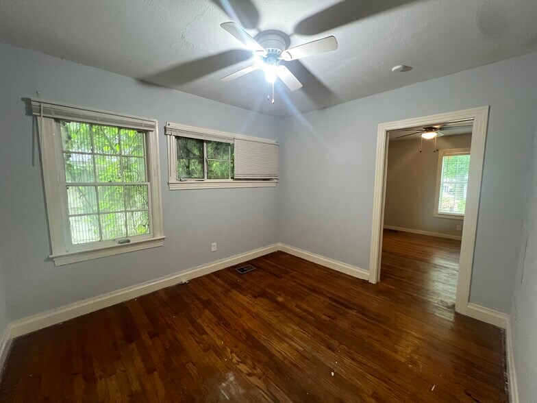 Building Photo - 563 Belvedere Rd