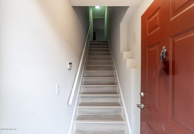 Building Photo - 10075 GATE N Pky