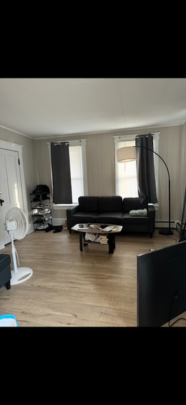 Building Photo - 87 Jackson Ave