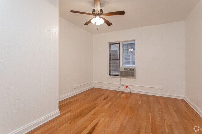 Building Photo - Gold Coast