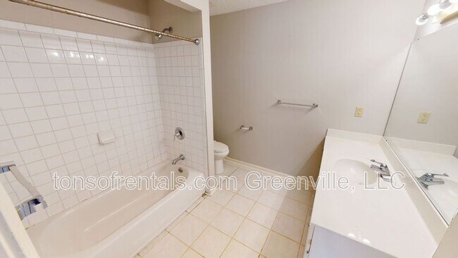 Building Photo - 710 Stallings Rd