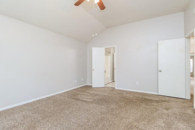 Building Photo - 12119 Bowsman Dr