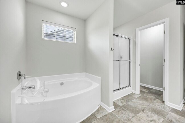 Building Photo - 629 Kimpton Dr