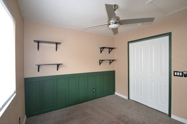 Building Photo - Newly Remodeled 3 Bedroom Ranch!
