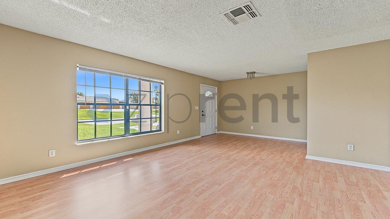 Building Photo - Unit