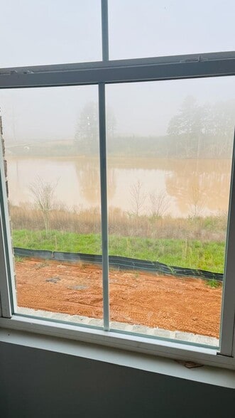 Building Photo - 161 Jameson Dr