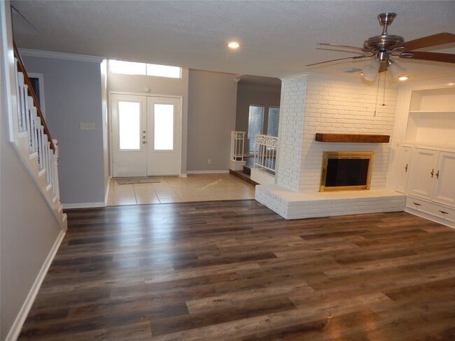 Building Photo - 22430 S Rebecca Burwell Ln