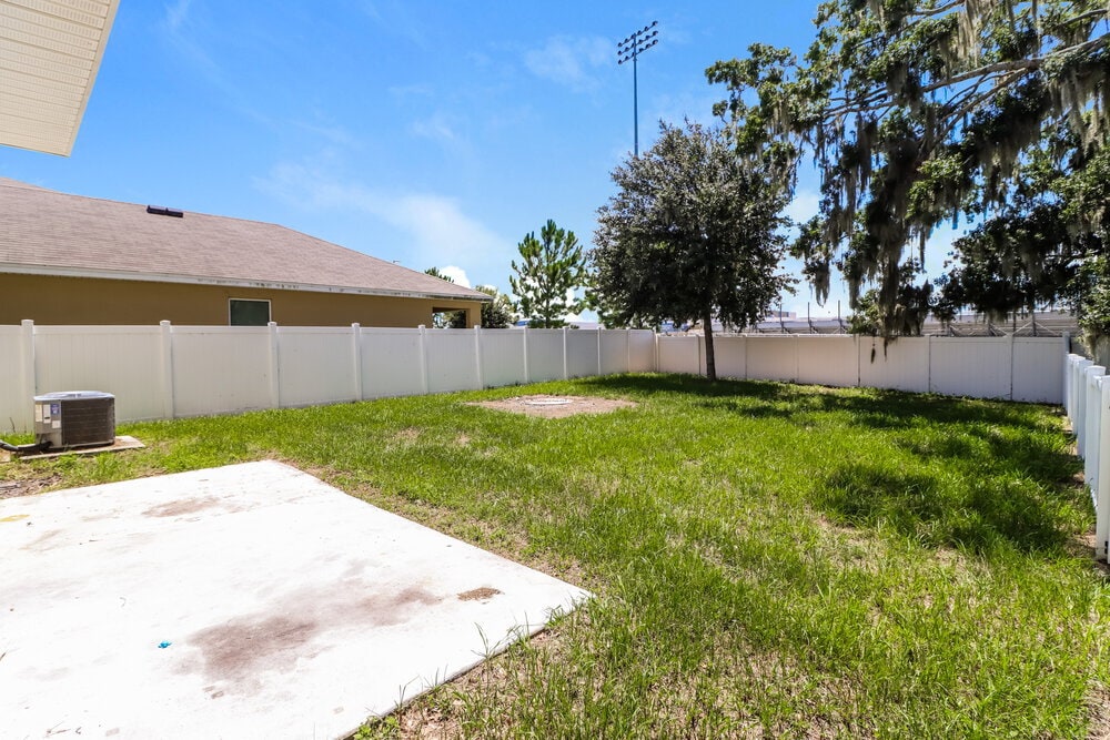 Building Photo - 10988 Carlton Fields Dr