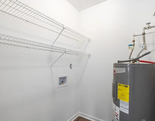 Building Photo - 6142 Meadow Rose Ln