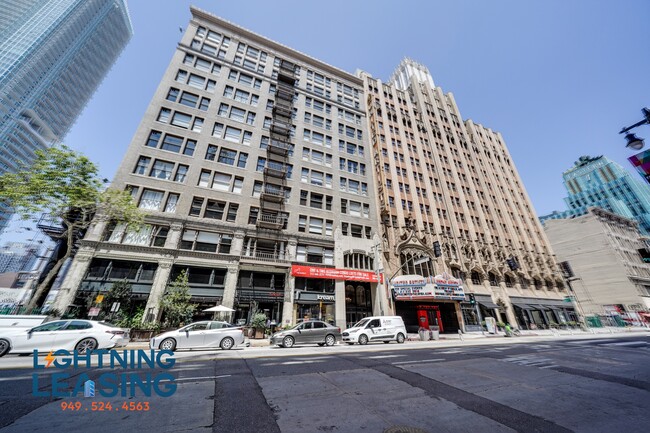 Building Photo - 939 S Broadway-1008