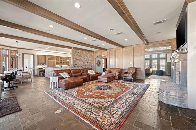 Building Photo - 208 Highpoint Cir