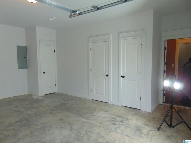 Building Photo - 117 Melbourne Cir
