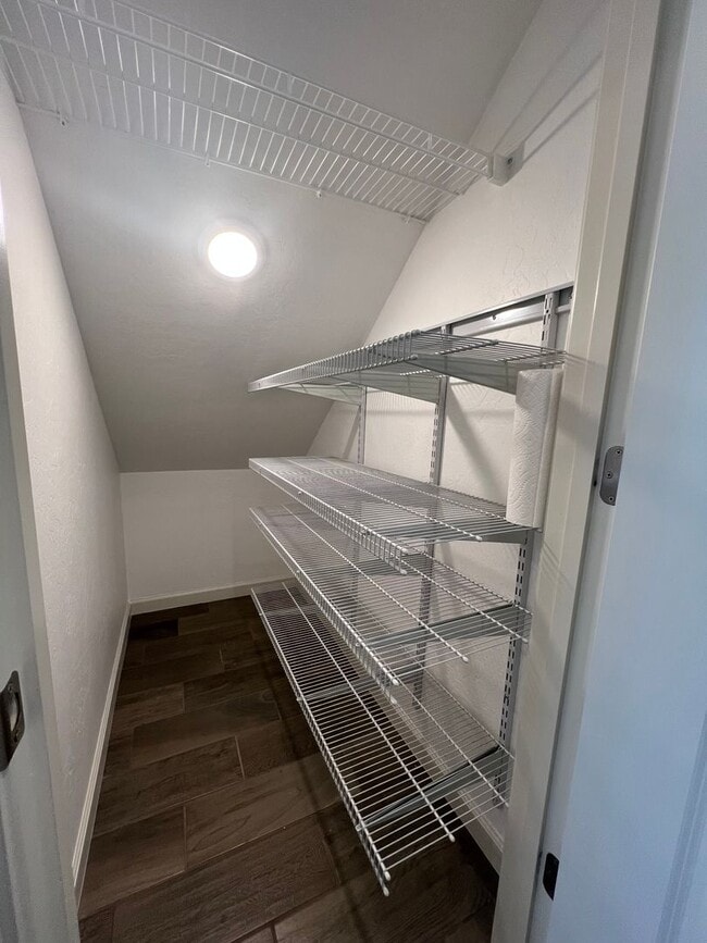 Building Photo - modern 3-bedroom, 2.5-bathroom home locate...
