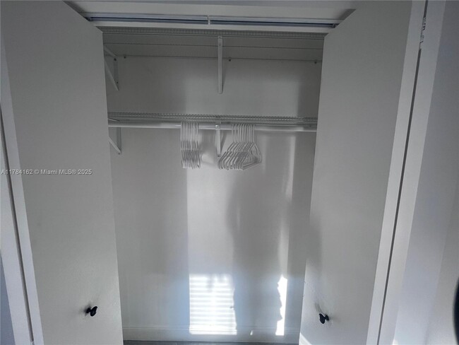 Building Photo - 2048 NW 99th Terrace