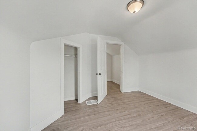 Building Photo - 15224 Rossini Dr