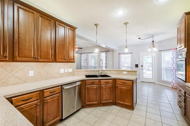 Building Photo - 24506 Screech Owl Ct