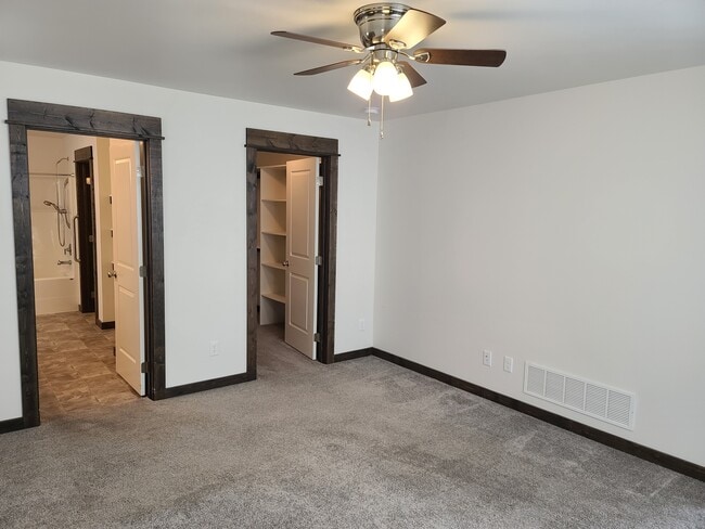 Building Photo - 301 Boone Dr