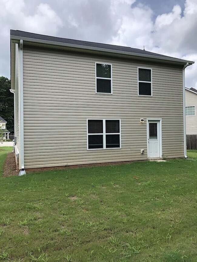 Building Photo - 1155 Oak Hollow Ln