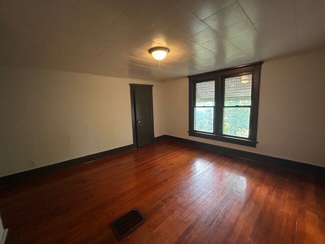 Building Photo - 510 W Townsend St