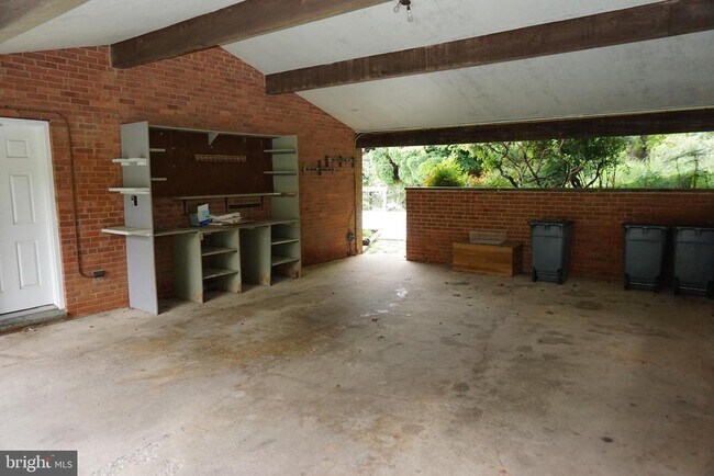 Building Photo - 444 Garrison Forest Rd