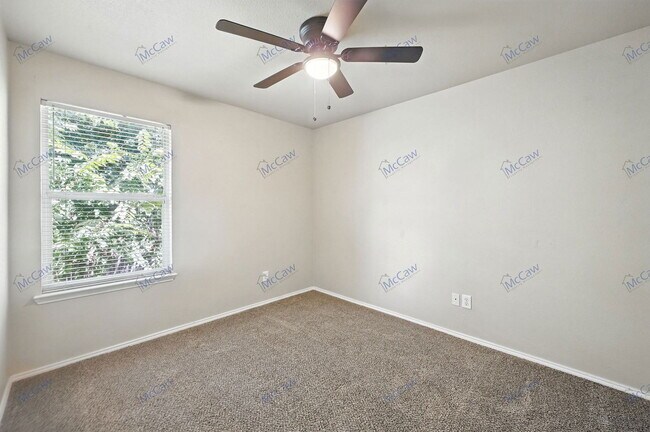 Building Photo - 1321 Village Garden Dr