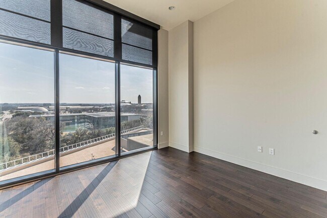 Building Photo - Exclusive wastside condo now available!