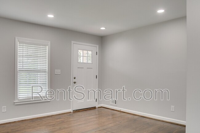 Building Photo - 143 Avondale Dr