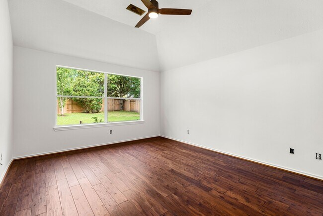 Building Photo - 3022 Glenthorpe Ln