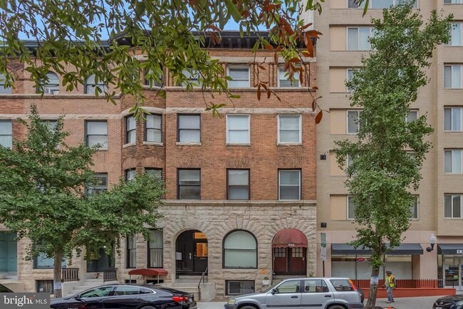 Building Photo - 1113 N Calvert St