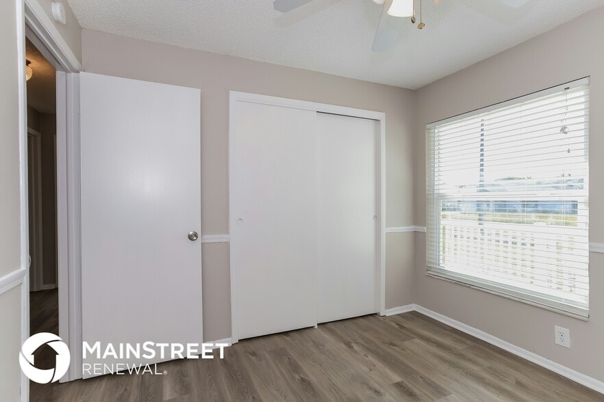 Building Photo - 12017 Chive St