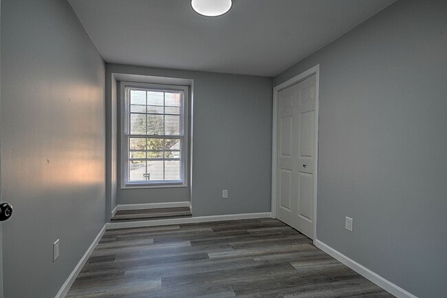 Building Photo - 254 Wildwood Dr