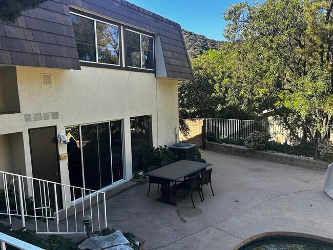 Escalon Upstairs PatioPool - 17218 Escalon Dr