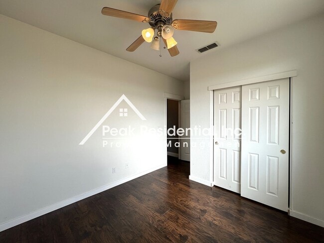 Building Photo - 5772 Amnest Way