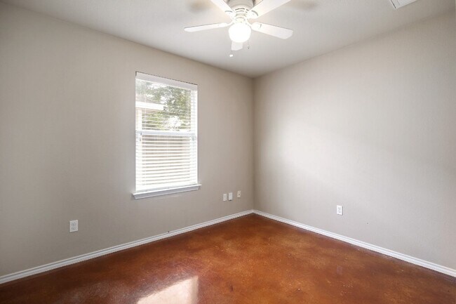 Building Photo - 4620 Best Way
